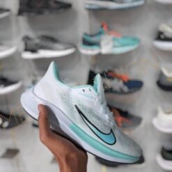 Branded Zoom Win Flow White Sky