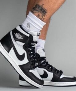 Branded Air Retro 1 Black And white Sneakers High Ankle